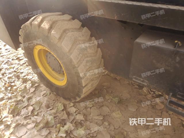 正后側(cè)（壓路機前后車架）