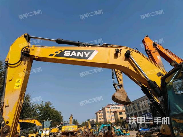 大臂整體?右側(cè)(工作和回轉(zhuǎn)裝置) 大臂整體?右側(cè)(工作和回轉(zhuǎn)裝置)