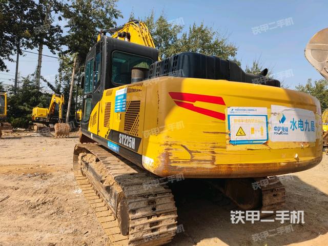 右后45(整機外觀) 右后45(整機外觀)