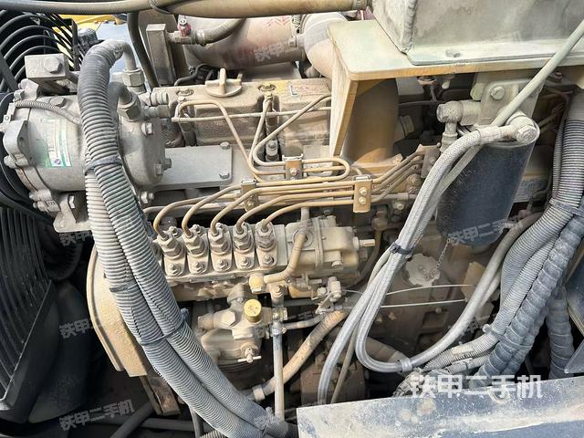 整機(jī)右側(cè)（設(shè)備外觀及核心部件）