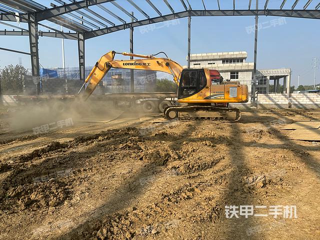 龙工LG6225挖掘机