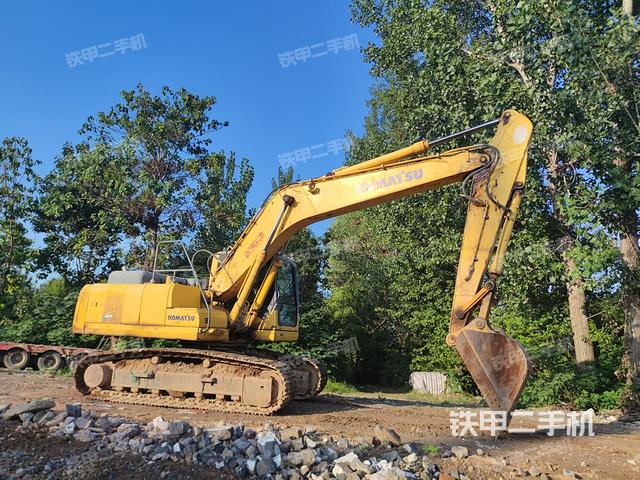 駕駛室整體（整機外觀）