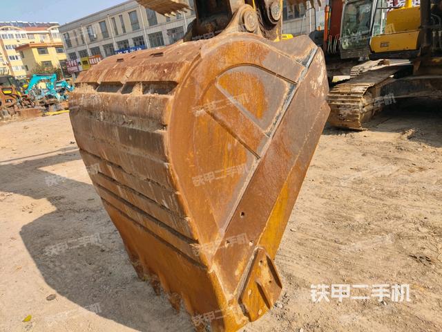 鏟斗45度(工作和回轉(zhuǎn)裝置) 鏟斗45度(工作和回轉(zhuǎn)裝置)