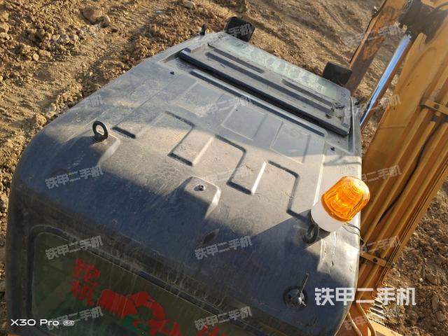 駕駛室頂部（整機(jī)外觀）