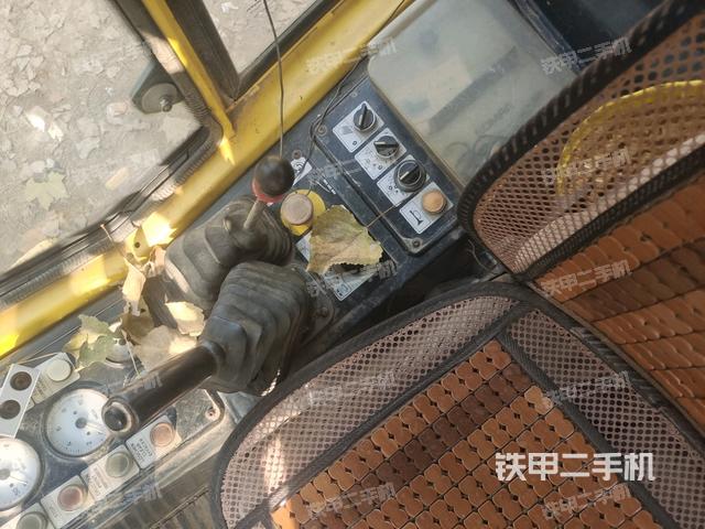 小時(shí)表（壓路機(jī)駕駛室）