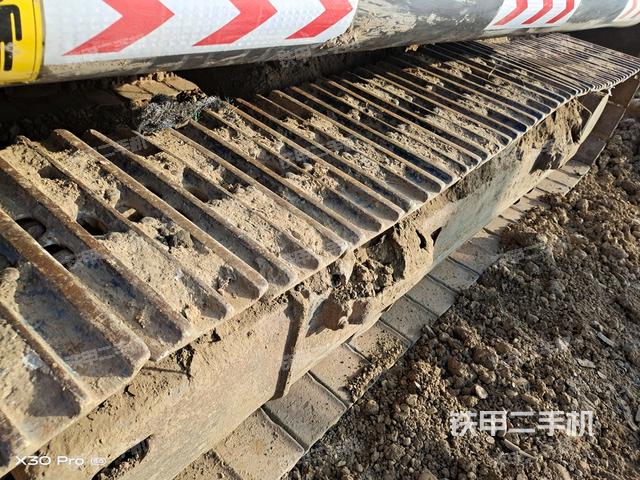 單側(cè)履帶整體（整機(jī)外觀）