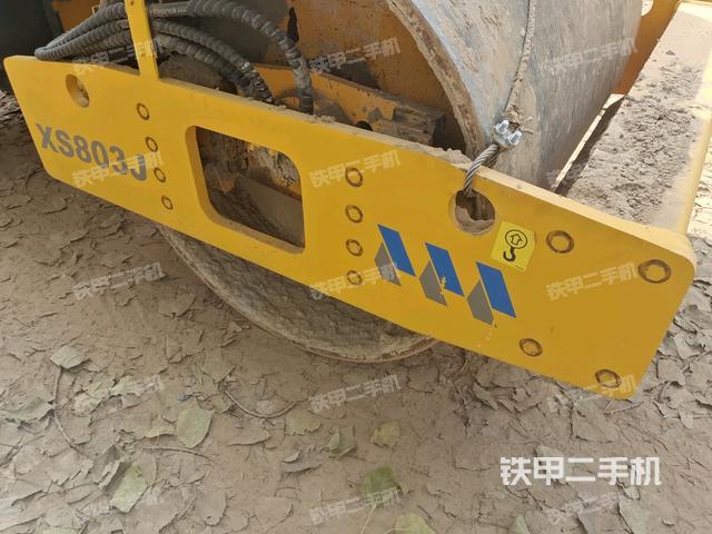 前車架正左側(cè)（壓路機前后車架）