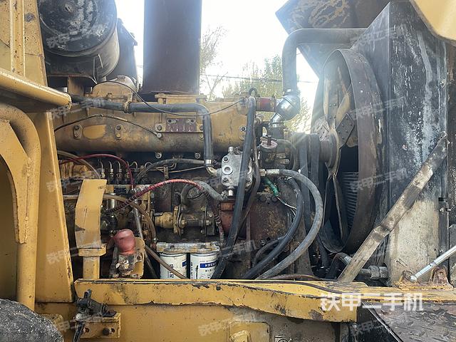 發(fā)動(dòng)機(jī)左側(cè)（整機(jī)外觀及大件）