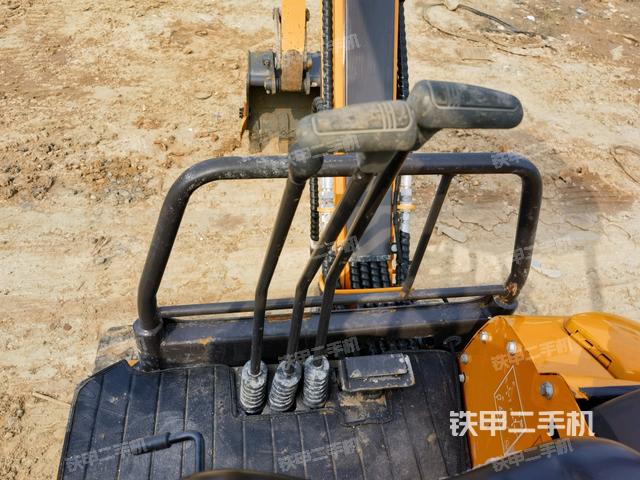 后窗玻璃角標(biāo)（駕駛室部分）