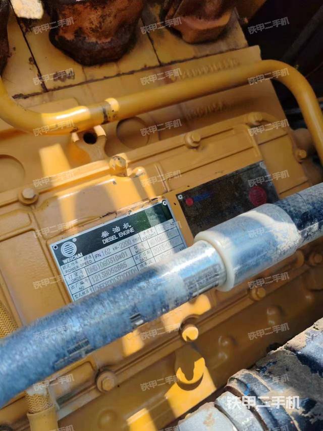 發(fā)動(dòng)機(jī)右側(cè)（整機(jī)外觀及大件）