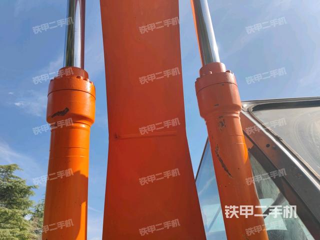 大臂油缸整體?豎拍(工作和回轉裝置) 大臂油缸整體?豎拍(工作和回轉裝置)