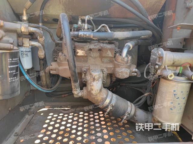 液壓泵斜45?左(大件艙室) 液壓泵斜45?左(大件艙室)