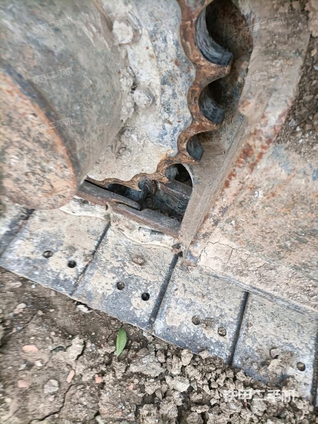 右驅(qū)動(dòng)輪（行走機(jī)構(gòu)）