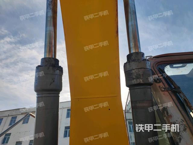 大臂油缸整體?豎拍(工作和回轉(zhuǎn)裝置) 大臂油缸整體?豎拍(工作和回轉(zhuǎn)裝置)