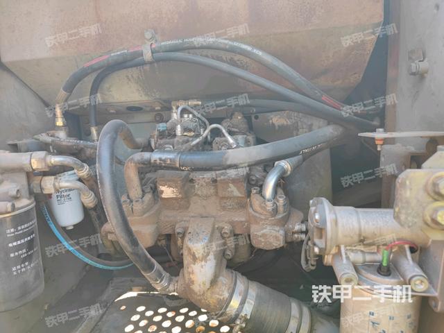 液壓泵室(大件艙室) 液壓泵室(大件艙室)