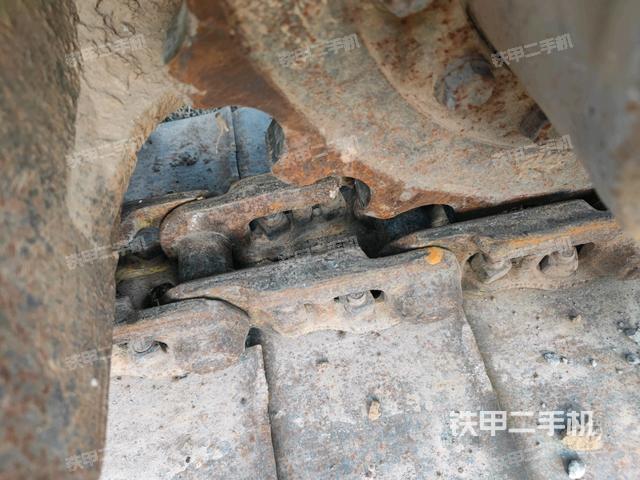 右側(cè)行走馬達蓋板（行走機構(gòu)）