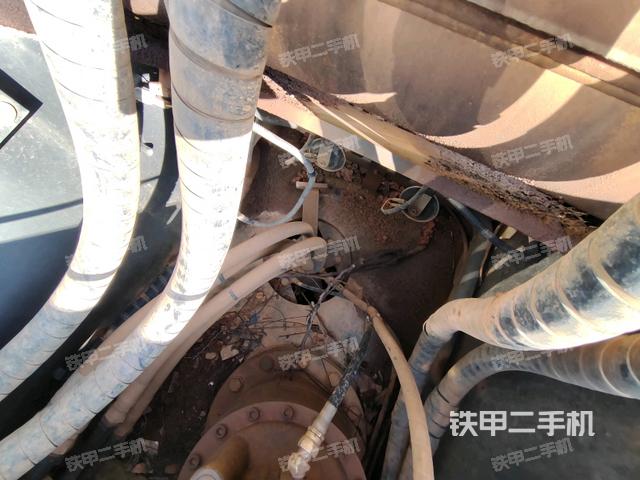 中央回轉(zhuǎn)接頭特寫(上車部件) 中央回轉(zhuǎn)接頭特寫(上車部件)