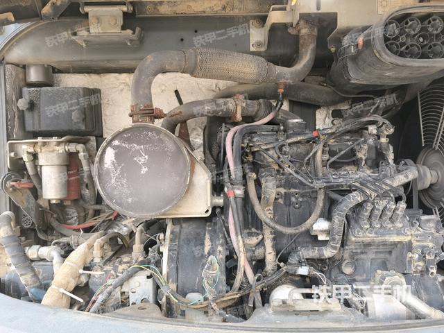 发动机室（上车部件）