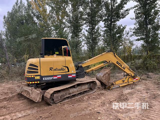 整機右后45°（整機外觀）