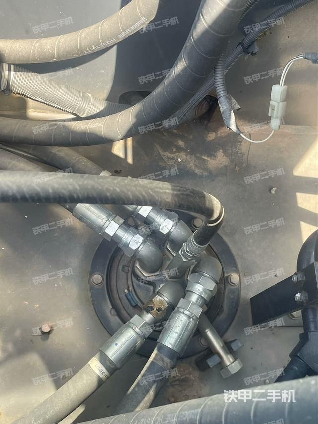 駕駛室頂部俯視（上車部件）