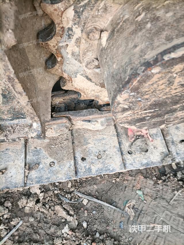 左驅(qū)動(dòng)輪（行走機(jī)構(gòu)）