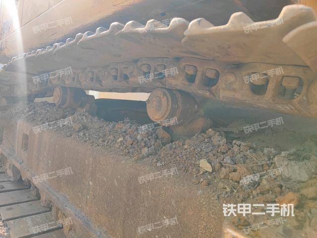 右側(cè)行走馬達蓋板(行走機構(gòu)) 右側(cè)行走馬達蓋板(行走機構(gòu))