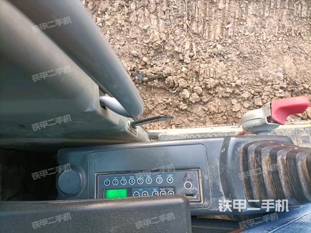 座椅左側(cè)控制臺(tái)/音響/含左手柄（駕駛室部分）