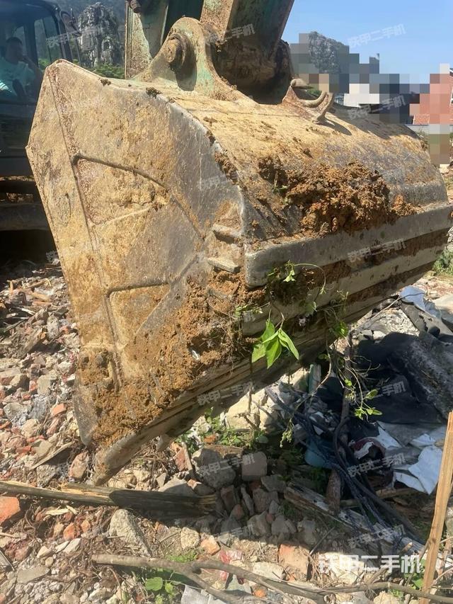 小臂整體左后（工作和回轉裝置）