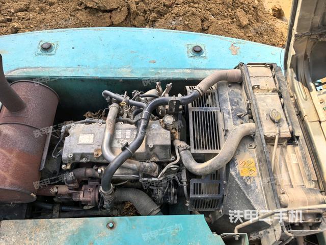 發(fā)動(dòng)機(jī)室（上車部件）