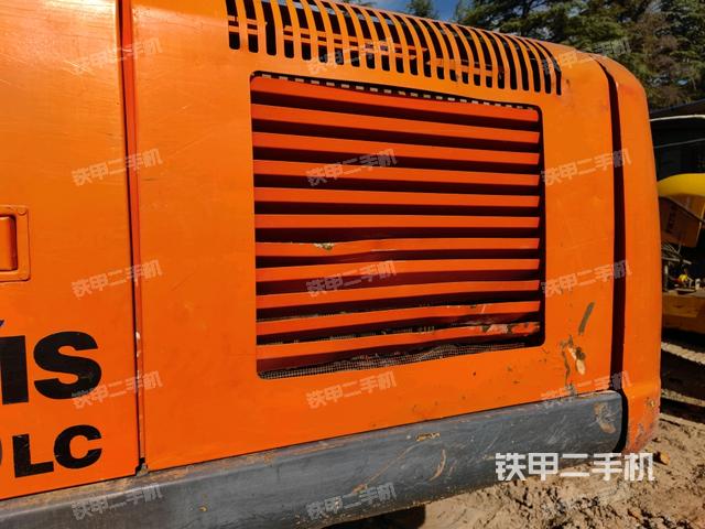 散熱器正面(大件艙室) 散熱器正面(大件艙室)