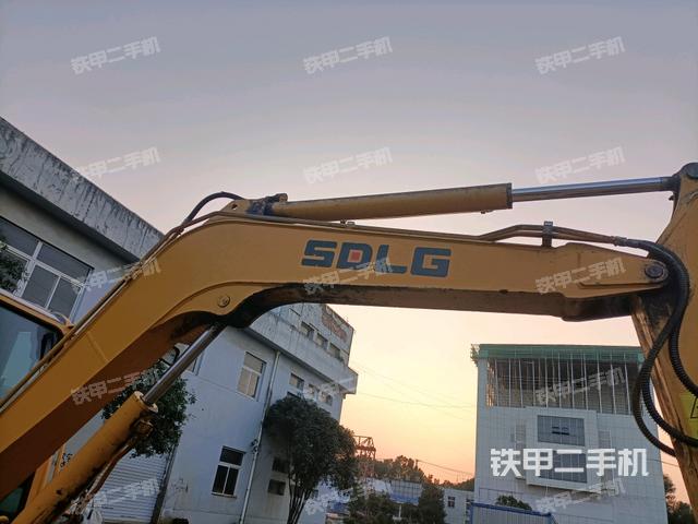 大臂整體?右側(cè)（工作和回轉(zhuǎn)裝置）