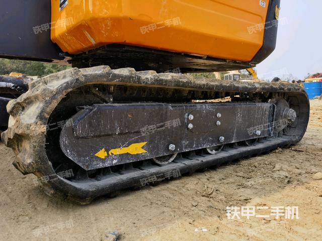 左側(cè)履帶整體?（行走機構(gòu)）