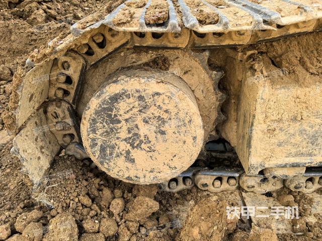 右驅(qū)動(dòng)輪（行走機(jī)構(gòu)）