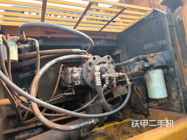 電瓶（大件艙室）