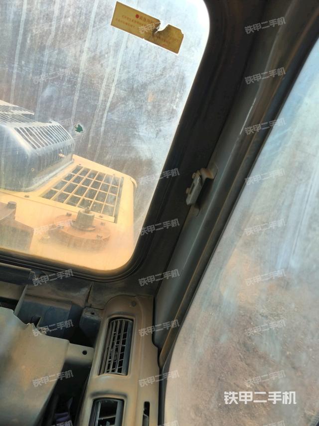 后窗玻璃角標(biāo)（駕駛室部分）