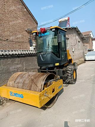 徐工XS65壓路機(jī)