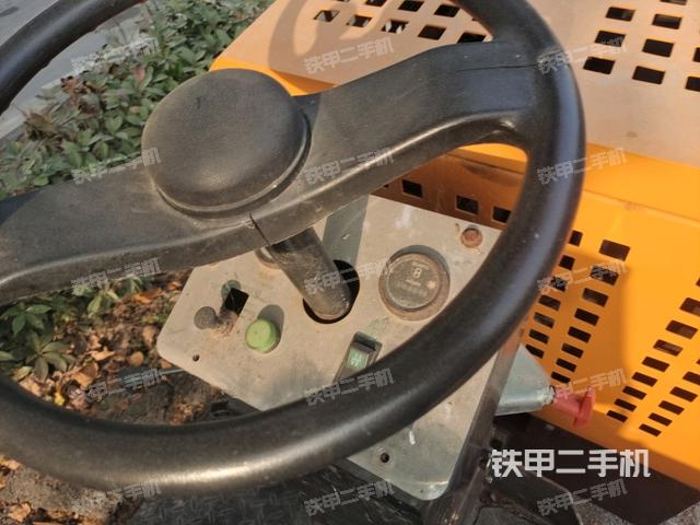 后玻璃角標(biāo)（壓路機駕駛室）