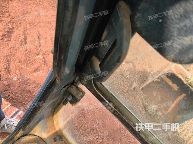 右側(cè)玻璃角標(biāo)（駕駛室部分）