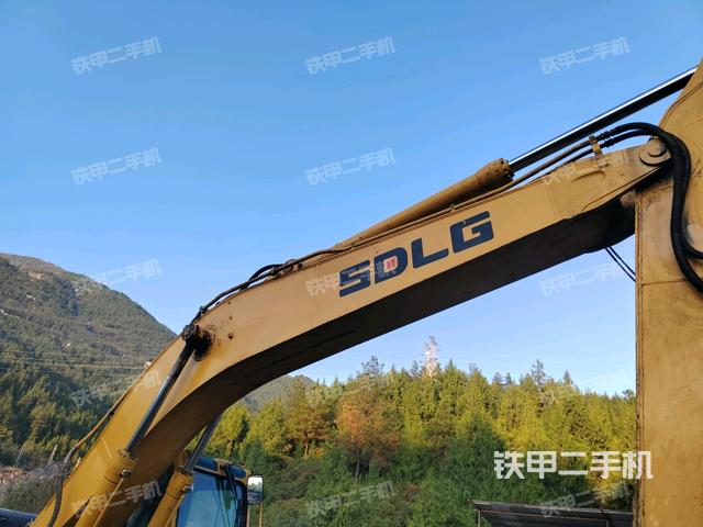 大臂整體?右側(cè)（工作和回轉(zhuǎn)裝置）