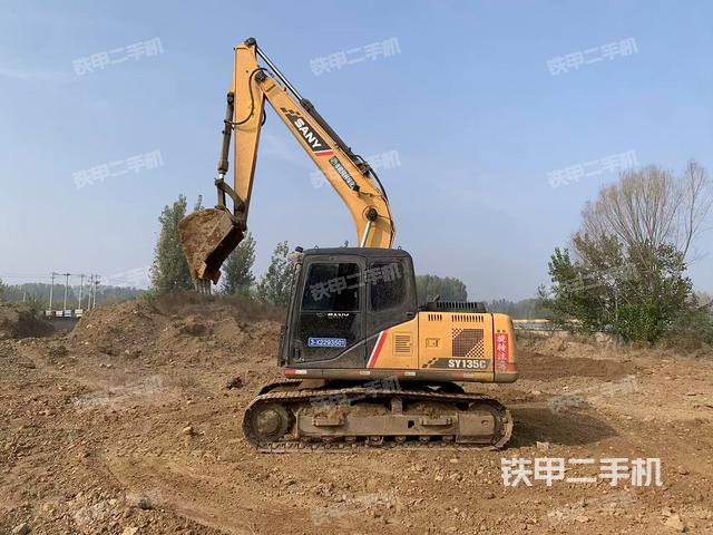 三一重工SY135C挖掘机的设备实拍-第9张实拍照片