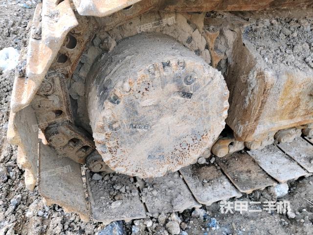 右驅(qū)動輪（行走機構）