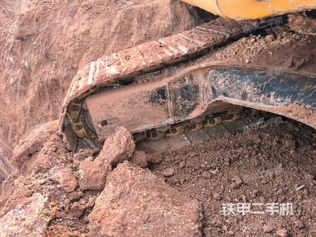 左驅(qū)動(dòng)輪（行走機(jī)構(gòu)）