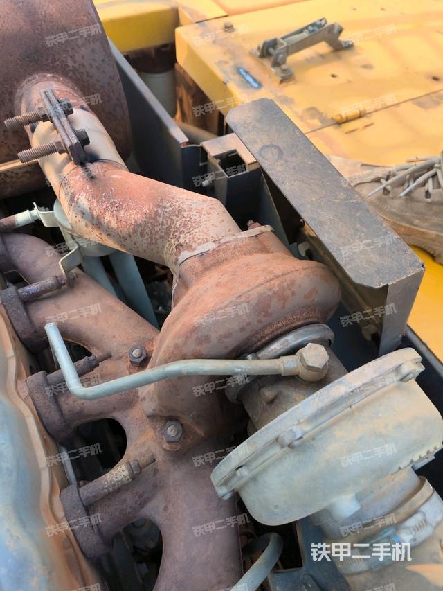 駕駛室頂部俯視（上車部件）