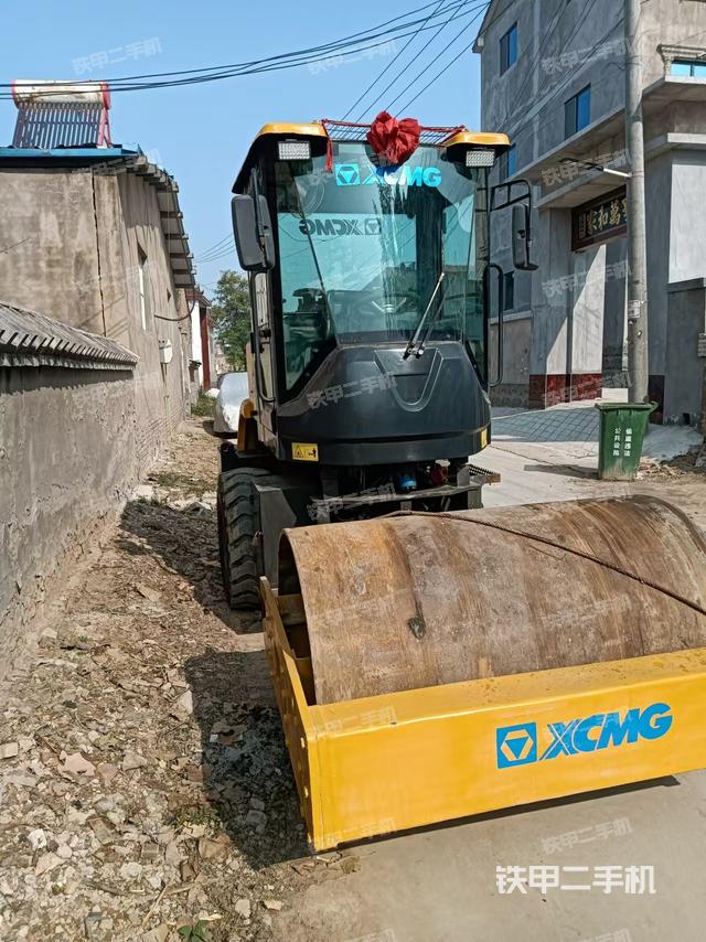 整機(jī)右側(cè)（設(shè)備外觀及核心部件）