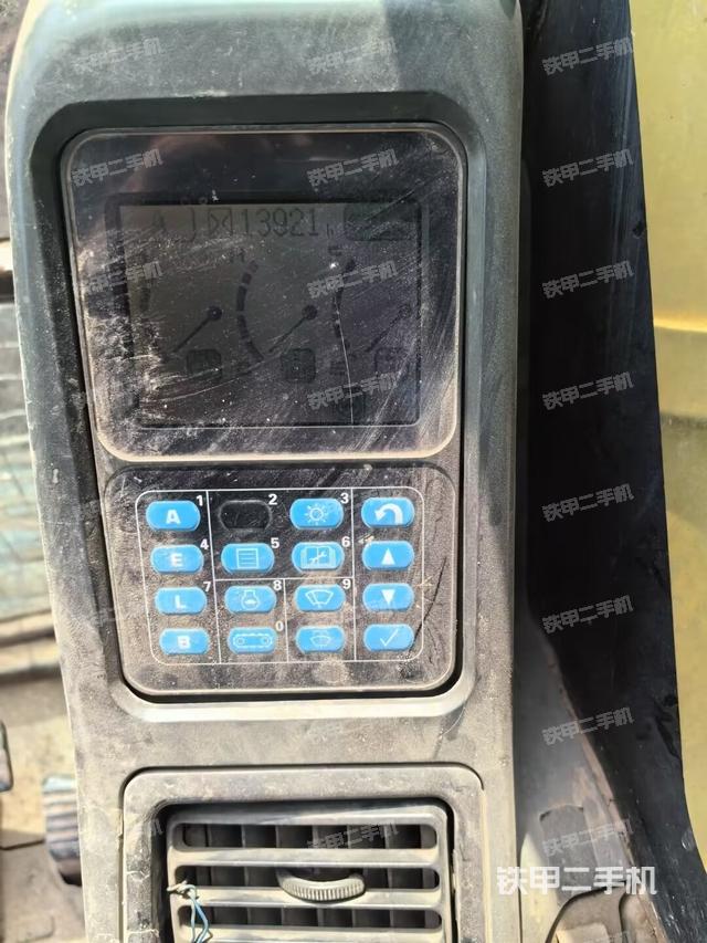 显示屏 （驾驶室部分）