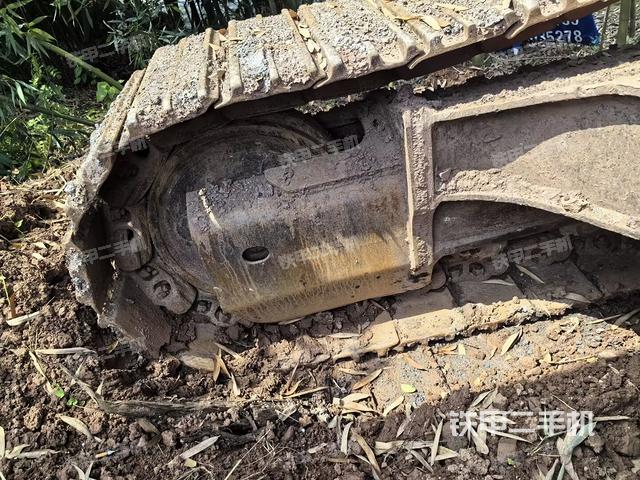 右驱动轮（行走机构）