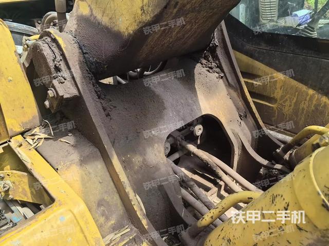 大臂根部 斜视（工作和回转装置）