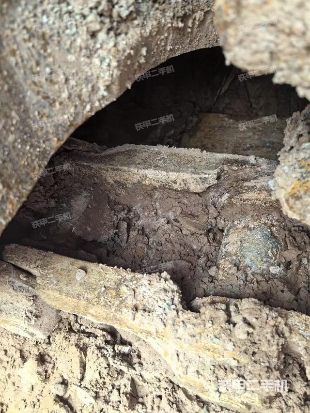 左侧履带整体 （行走机构）