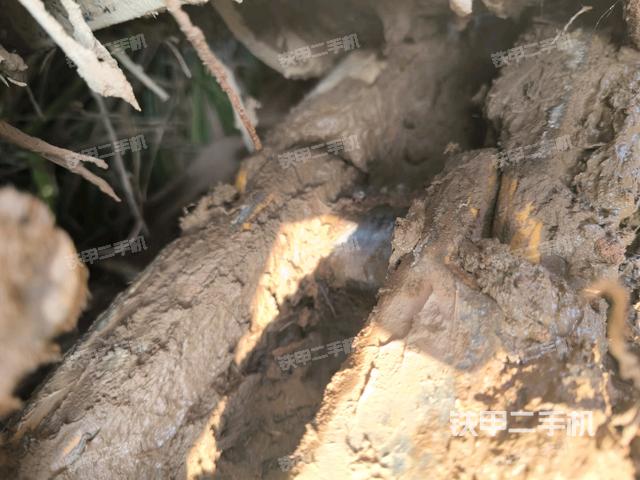 右側(cè)行走馬達蓋板（行走機構(gòu)）