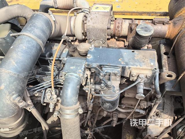 气门室盖螺丝特写（上车部件）